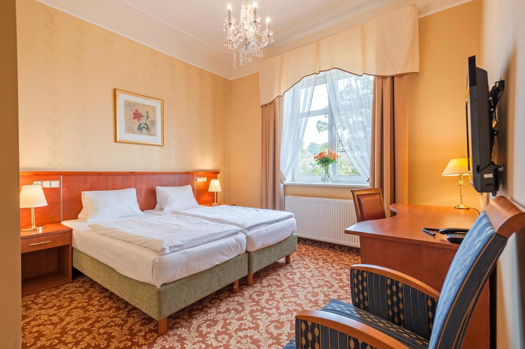 Spa Resort PAWLIK-AQUAFORUM Františkovy Lázně Zimmer foto